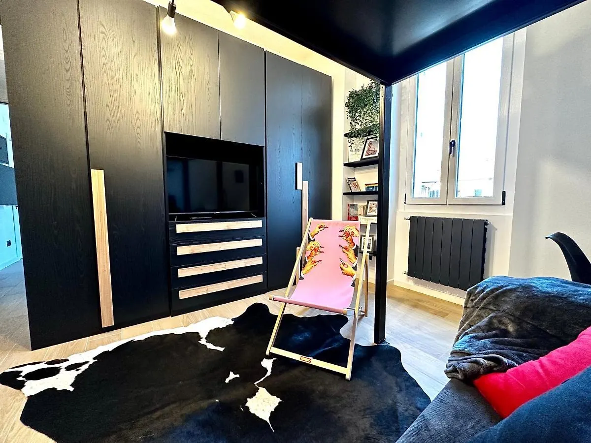 Splendido Appartamento In Design Con Terrazzo Milan