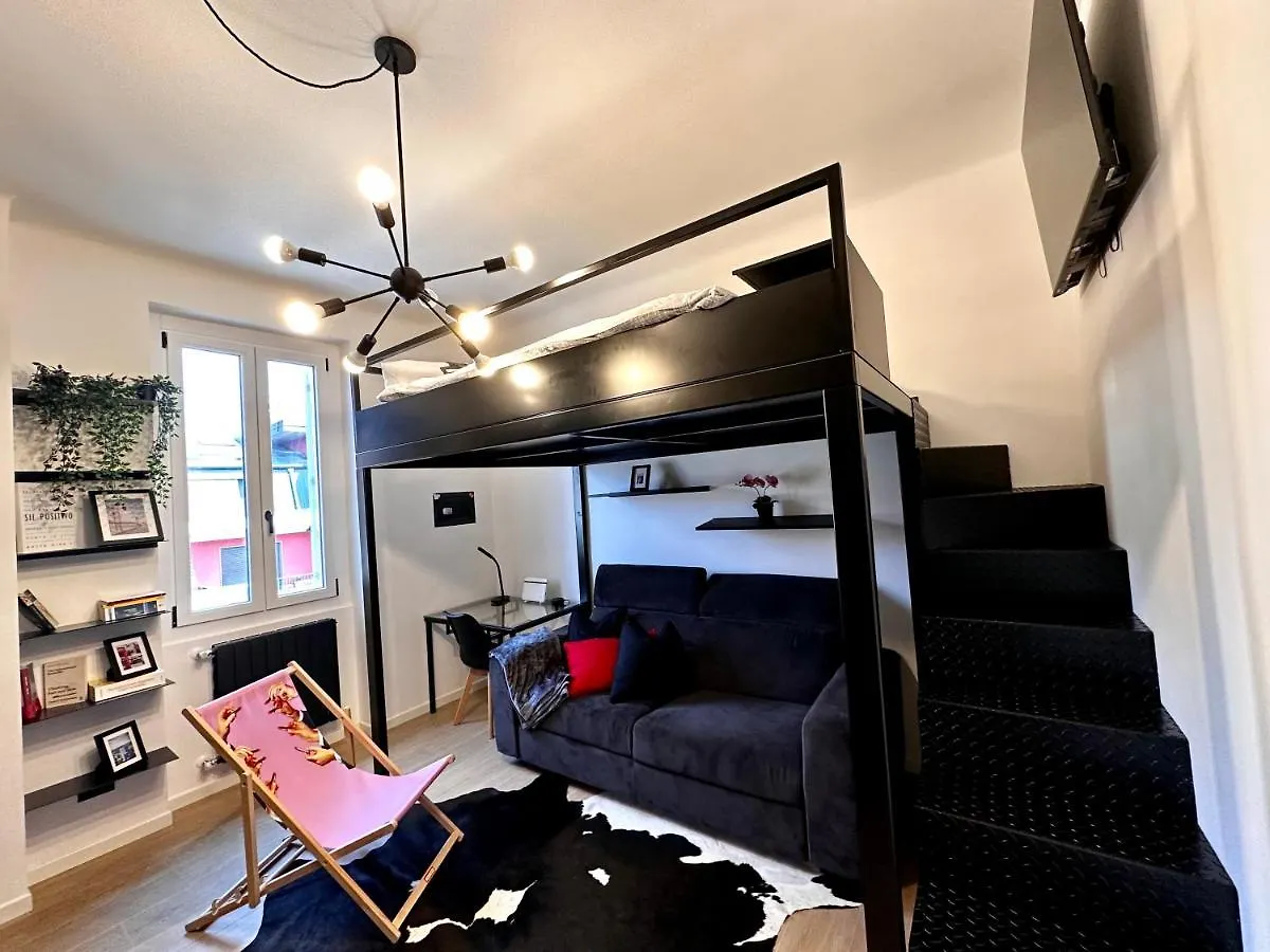 Apartment Splendido Appartamento In Design Con Terrazzo Milan