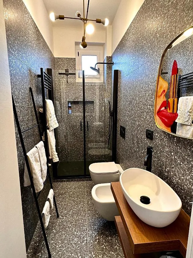 Apartment Splendido Appartamento In Design Con Terrazzo Milan